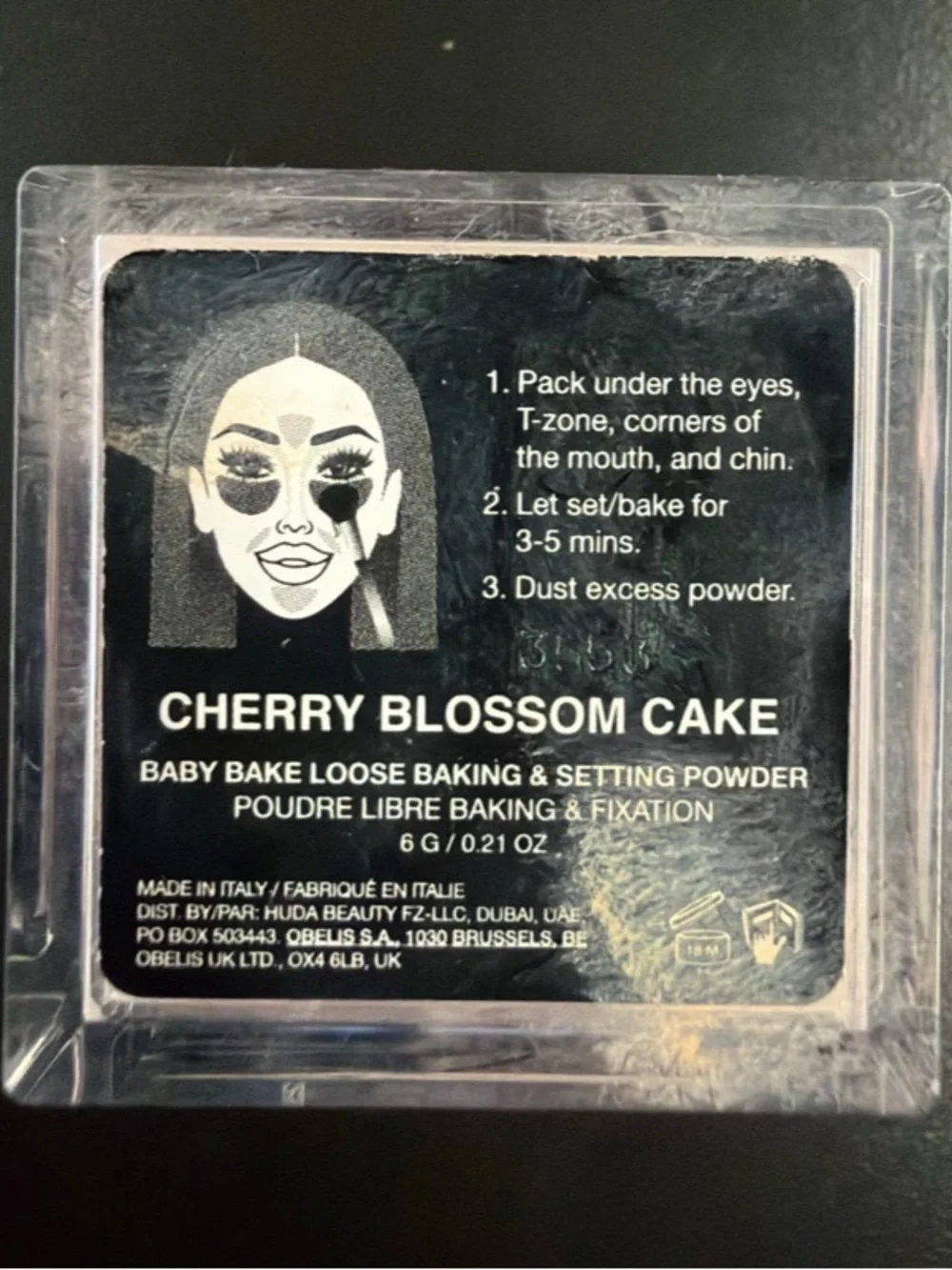 Huda Beauty Loose Baking & Setting Powder in Cherry Blossom Cake